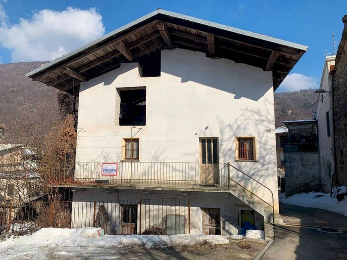 Casa quadrilocale in vendita in Via Chesta, Melle