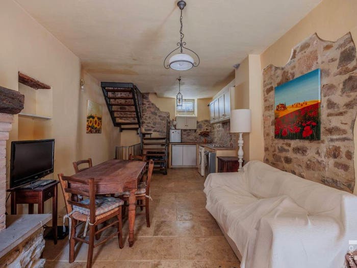 Casa con 5 locali in vendita in Via dell'Olmo, Castelnuovo Dell'abate, Montalcino