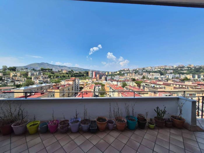 Casa bilocale in vendita in Via Benedetto Cariteo, Fuorigrotta, Napoli