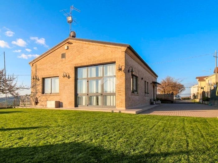 Casa quadrilocale in vendita in Via Dorica, San Lorenzo, Monte Urano