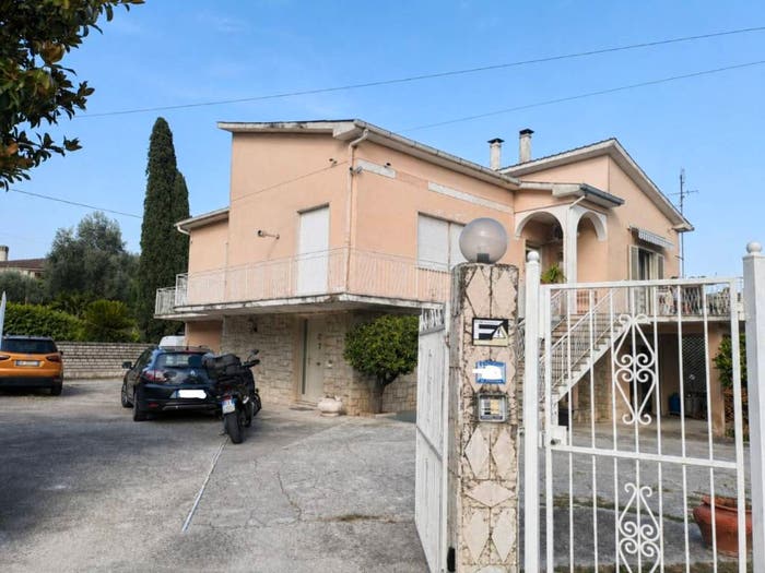 Casa con 6 locali in vendita in Cervaro