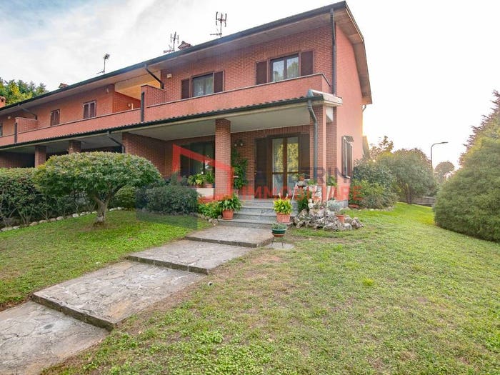 Casa quadrilocale in vendita in Via Trieste, Centro, San Genesio ed Uniti