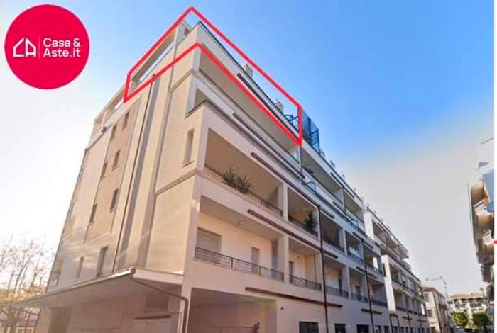 Appartamento trilocale in vendita in Corso G Garibaldi A, Centro, Civitanova Marche