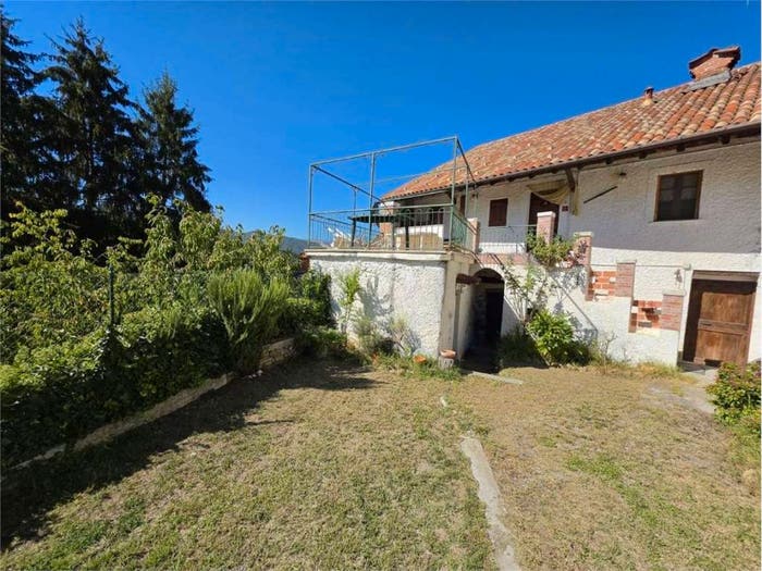 Casa con 6 locali in vendita in località Villa, Massimino