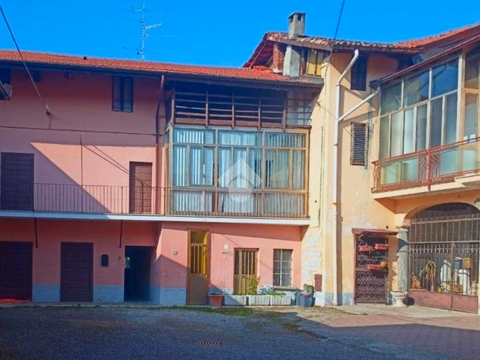 Casa trilocale in vendita in Vicolo Chiuso, Centro, Carnago