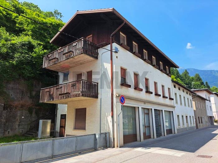 Casa con 6 locali in vendita in Centro, Lamon