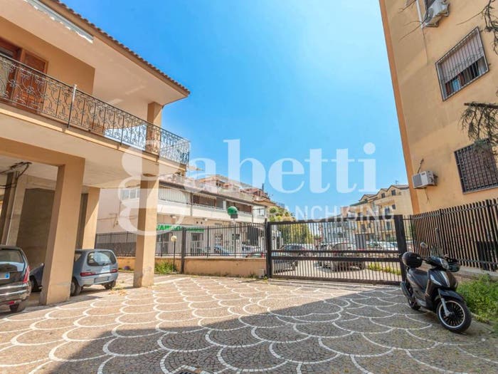 Casa con 6 locali in vendita in Via GGentile, Centro, Mugnano di Napoli