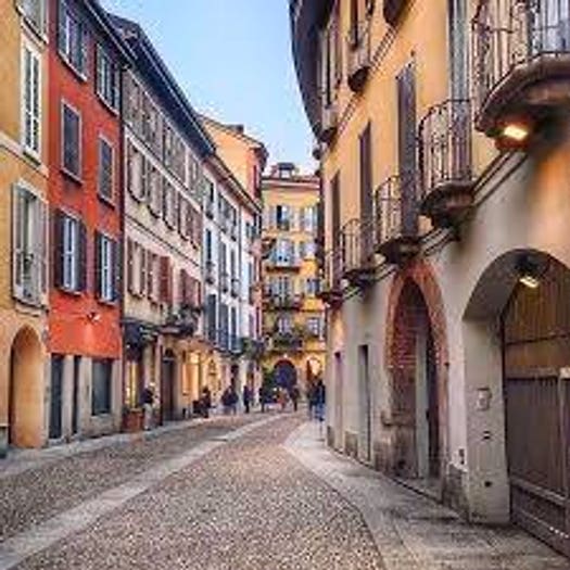 Appartamento bilocale in affitto in Via Madonnina, Brera, Milano