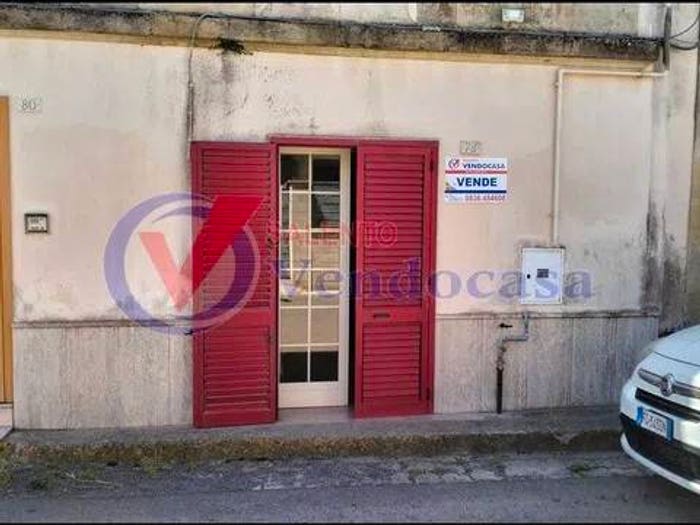 Casa con 5 locali in vendita in Via Poggiardo, San Cassiano