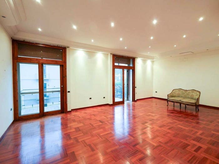 Appartamento con 5 locali in vendita in Corso Giuseppe Garibaldi, Centro, Salerno