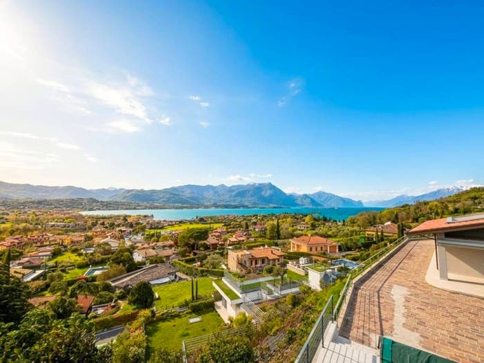 Appartamento trilocale in vendita in Montinelle, Manerba del Garda