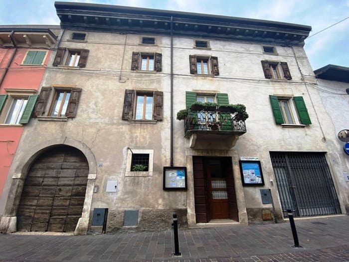 Casa con 6 locali in vendita in Via Umberto I, Centro, Monzambano