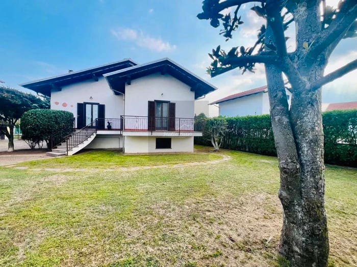 Casa con 5 locali in vendita in Via Martiri della Libertà, Quaregna Cerreto