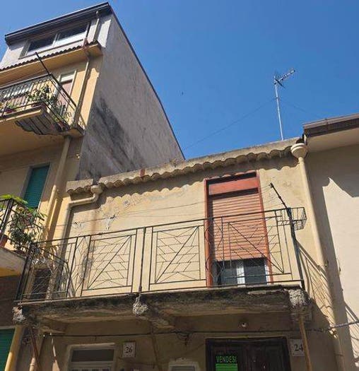 Casa bilocale in vendita in Via Dei Mille, Centro, Barcellona Pozzo di Gotto
