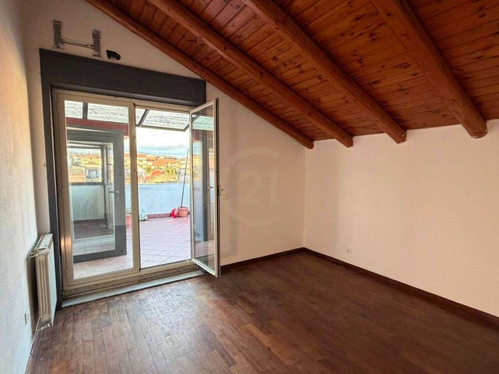 Casa bilocale in vendita in Via Vittorio Emanuele, Centro, Gravina di Catania