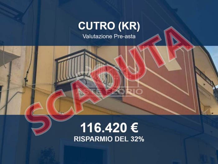 Casa quadrilocale in vendita in Viale della Pace, Centro, Cutro