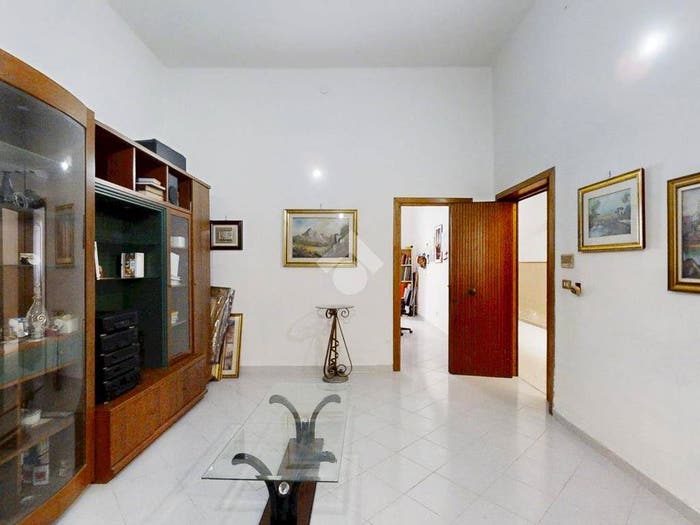 Casa bilocale in vendita in Via Giulio Cesare, Commenda, Brindisi