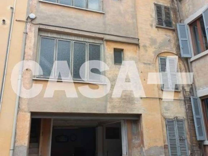 Casa con 6 locali in vendita in Piazza Libertà, Centro, Cantello