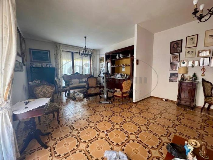 Appartamento con 6 locali in vendita in Goito Montebello, Livorno