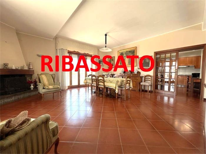 Appartamento trilocale in vendita in Via Alfonso Lamarmora, Centro, Casoria