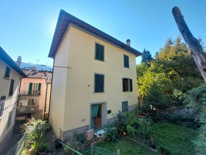 Appartamento trilocale in vendita in Via Roma, Mercatale San Quirico, Vernio