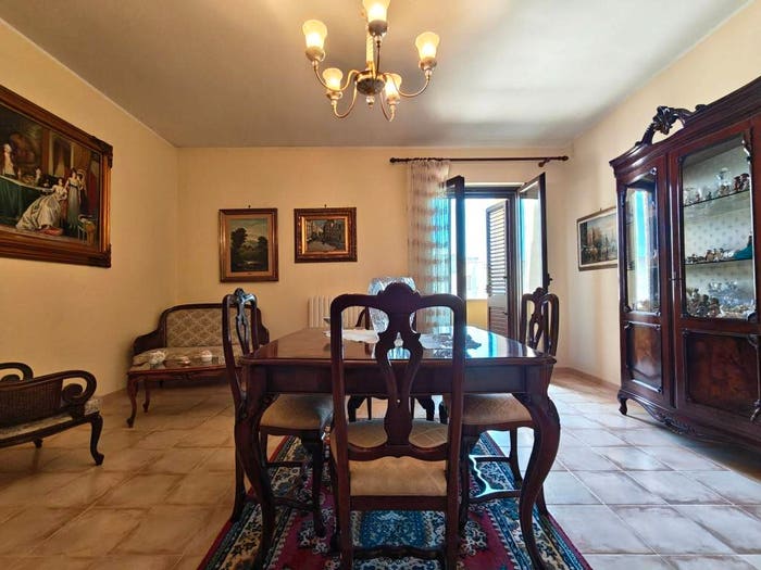 Appartamento con 6 locali in vendita in Via Costa, Alezio