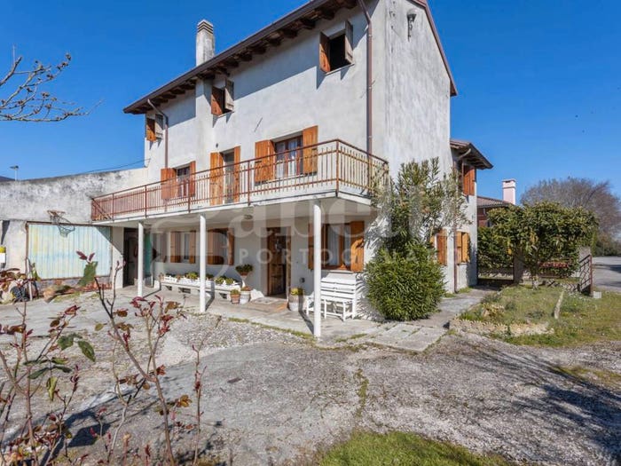 Casa con 6 locali in vendita in Via Ettore Tito, Centro, Portogruaro