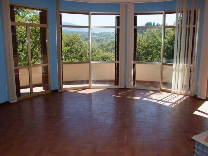 Casa con 6 locali in vendita in Centro, Pontassieve