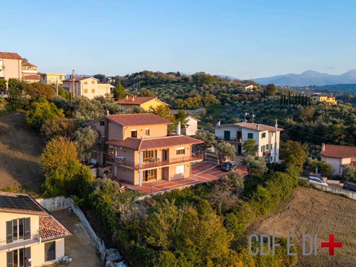 Casa con 6 locali in vendita in Via Belvedere, Centro, Castelnuovo di Farfa