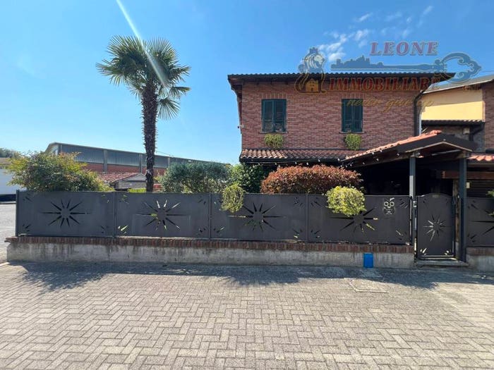 Casa con 5 locali in vendita in Via beccaria, Roncaro