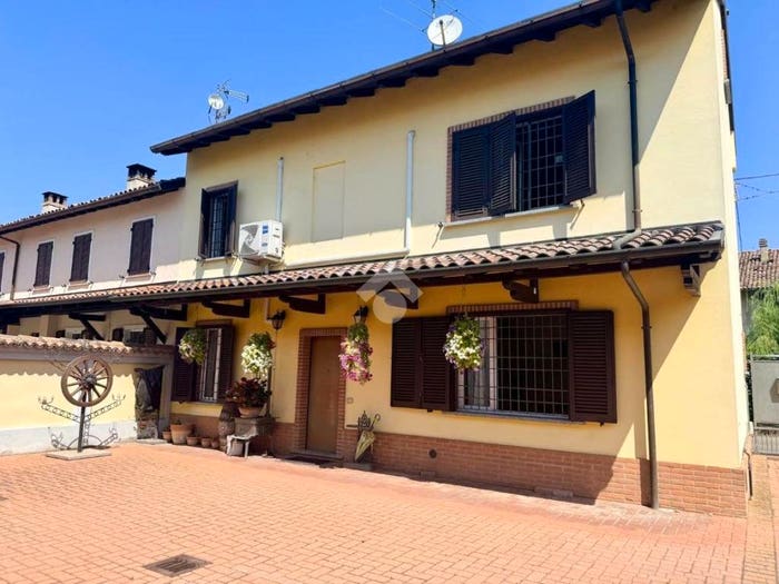 Casa quadrilocale in vendita in Via Perosi, Molino dei Torti