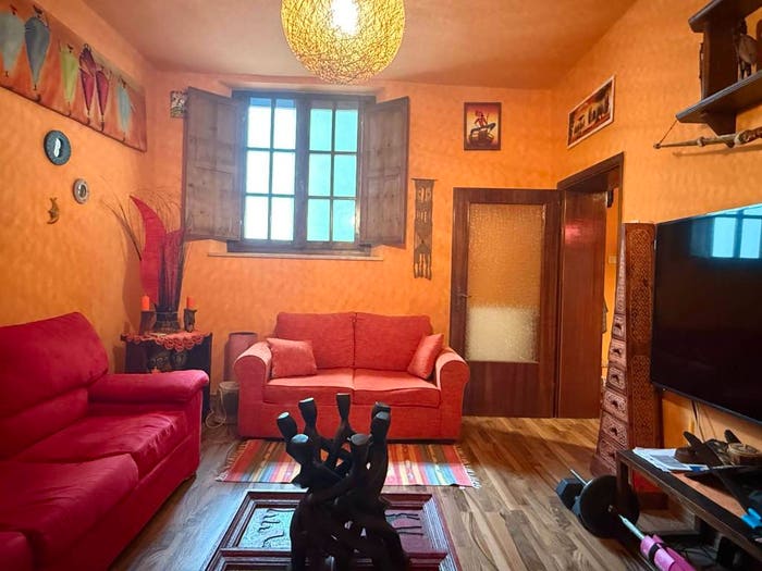 Appartamento con 5 locali in vendita in Piazza Cesare Battisti, Città, Montevarchi