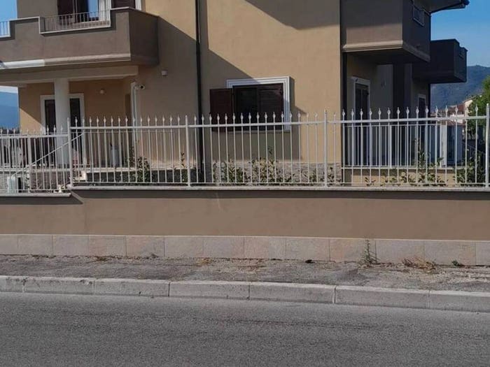 Casa con 6 locali in vendita in Via Teramo No Number, Centro, Avezzano