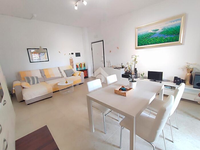 Appartamento trilocale in vendita in Via Enrico Berlinguer, Foggia