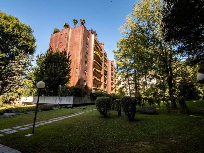 Appartamento quadrilocale in vendita in Via Alberico Crescitelli, Parco, Monza
