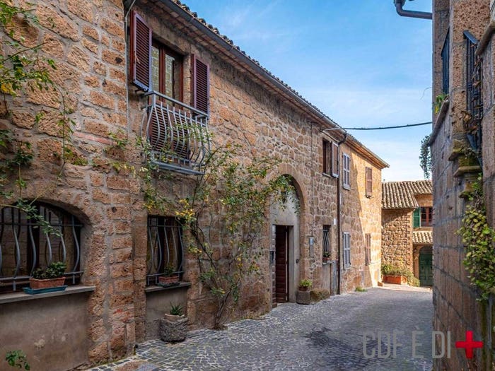 Casa con 6 locali in vendita in Località Rocca Ripesena, Orvieto
