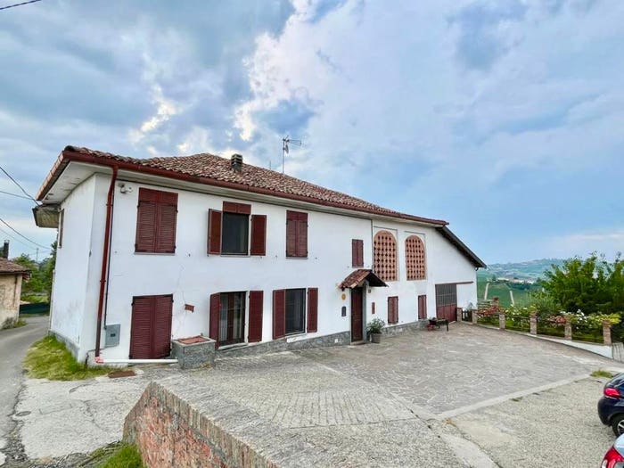 Casa con 6 locali in vendita in Strada Comunale Carlina SNC, Costigliole d'Asti