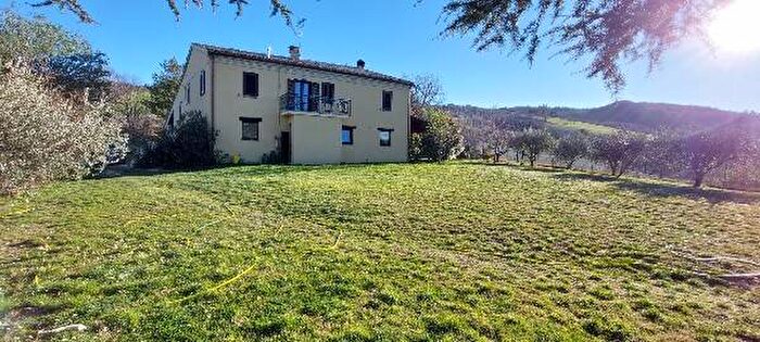 Casa con 6 locali in vendita in San Donato, Urbino