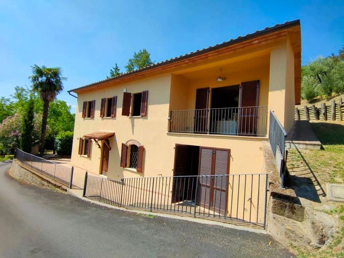 Casa con 6 locali in vendita in Via Fontana del Leone, Orvieto