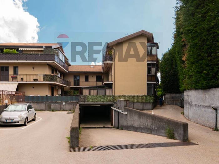 Appartamento quadrilocale in vendita in via vincenzo bellini, Centro, Pedara