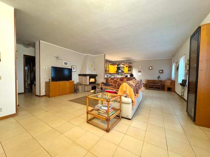 Casa con 5 locali in vendita in Via Centro, Centro, Cogollo del Cengio