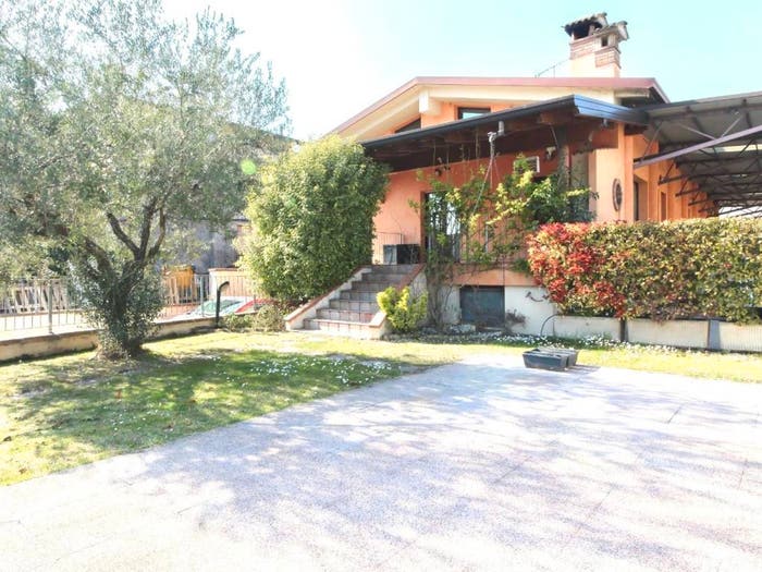 Casa quadrilocale in vendita in Via Brenta, Lonato, Lonato del Garda
