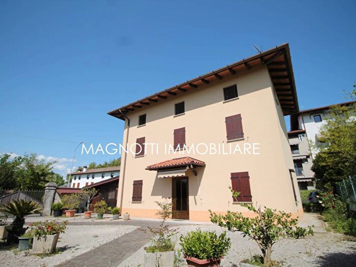 Casa con 6 locali in vendita in Via del Bon, Udine