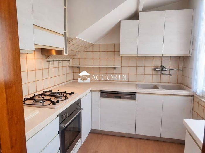 Casa con 6 locali in vendita in Via Immacolata di Lourdes, Centro, Conegliano