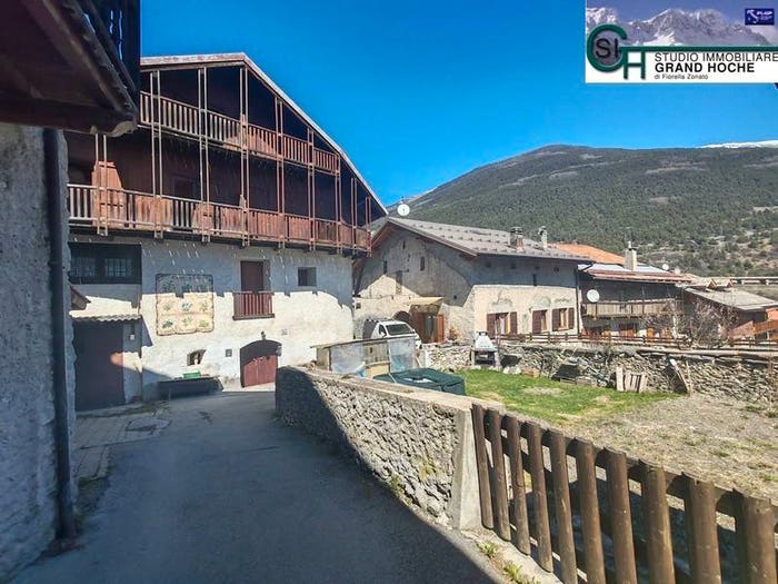Appartamento con 5 locali in vendita in Via delle Scuole, Beaulard, Oulx