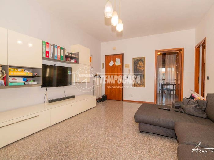 Appartamento trilocale in vendita in Via MICHELE FUSCO, Modena Est, Modena
