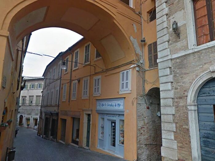Appartamento con 6 locali in vendita in Corso Cefalonia, Centro, Fermo