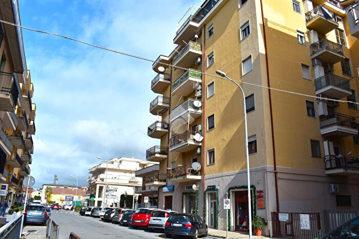Appartamento trilocale in vendita in Via Sant'Agata, Paola