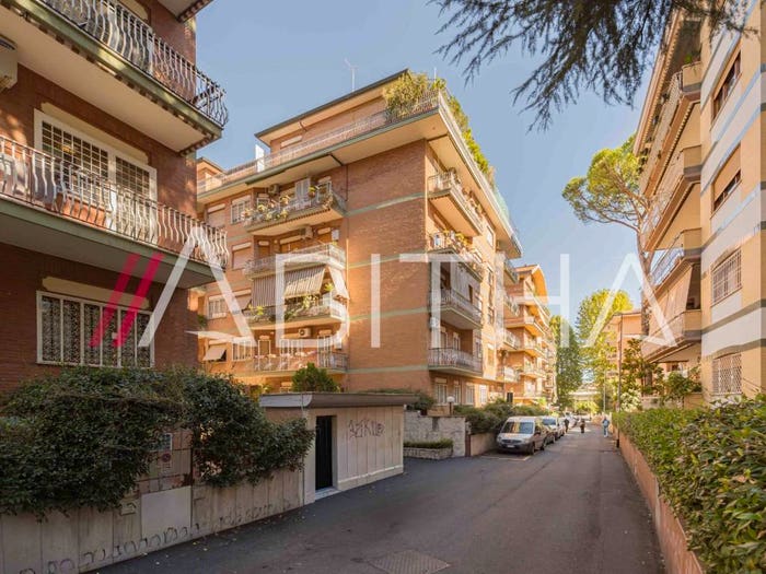Appartamento quadrilocale in vendita in Via Bernardo Davanzati, Talenti Monte Sacro, Roma