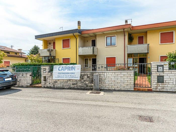 Casa con 5 locali in vendita in Via Monte Portule, Piovene Rocchette
